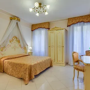  Hotel At Leonard Italien